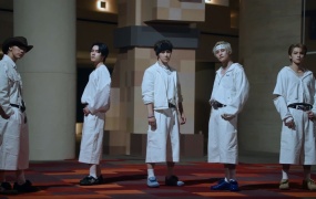 WayV 威神V - BIG BANDS (狂想曲)(MKV-368M)