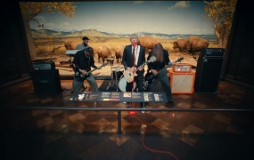 mgk - vampire diaries(MKV-321M)