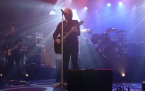 Bon Jovi - Red, White and Jersey(MKV-445M)