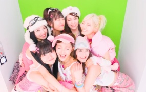 Girls² - LET ME DANCE(MKV-450M)