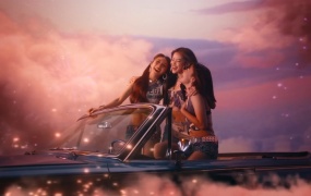 PiXXiE - Magic Car(MKV-359M)