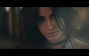 Camila Cabello, Machine Gun Kelly - Bad Things (Master-ProRes-5.65G)