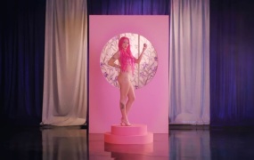 Chrissy Chlapecka - Passionfruit(WEB-91M)