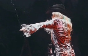 Clödie - BREAK(WEB-99M)