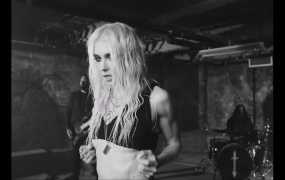 The Pretty Reckless - For I Am Death(WEB-134M)