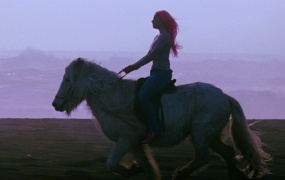 Addison Rae - Headphones On (Master-ProRes-21.4G)