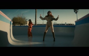 Alexandra Stan, Patricia Zavala - Lipstick(WEB-270M)