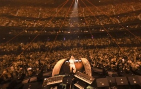 Alan Walker, Elley Duhé - Moonshine(WEB-69M)