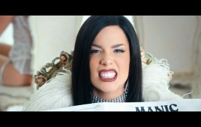 Halsey - Nightmare (Master AAC 1080p-1.45G Label - RARE)-2019