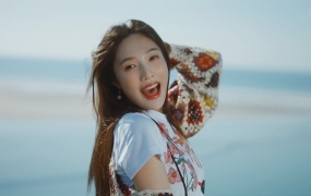 JOY (Red Velvet) - Hello (Bugs-1080p-1.64G)