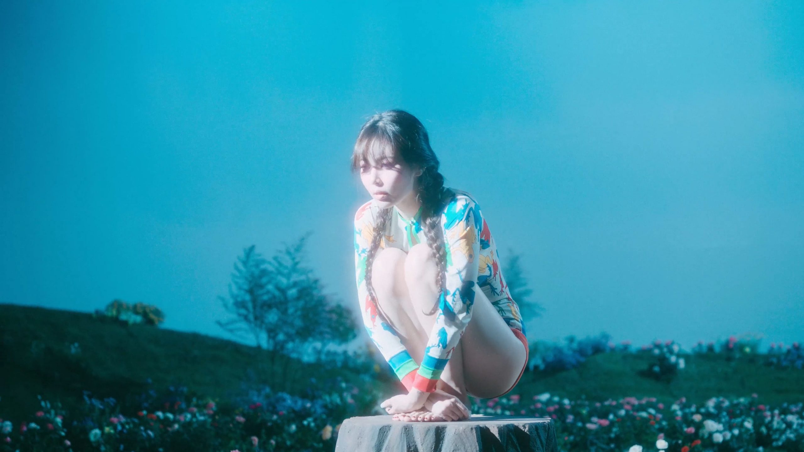 HyunA - Flower Shower (Vimeo 2160p).mp4_20200915_191406.372