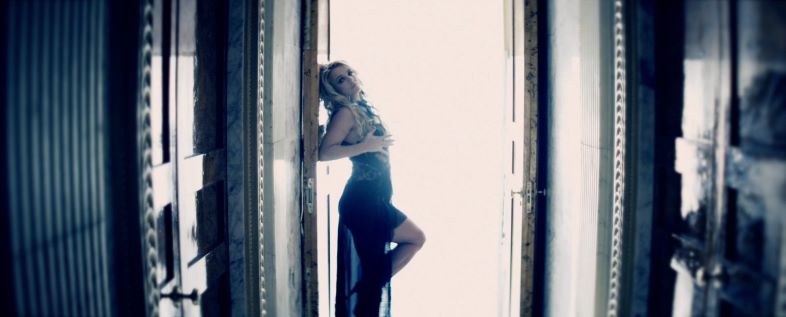 Britney Spears - Criminal.mkv_20201026_