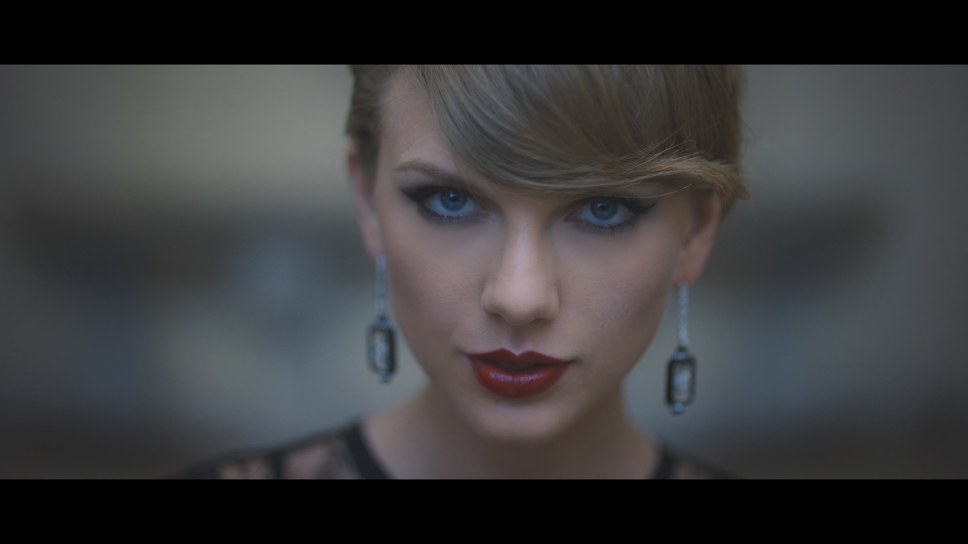 Taylor Swift - Blank Space (Master ProRes 1080p) - 2014.mov_20201025_110525.180