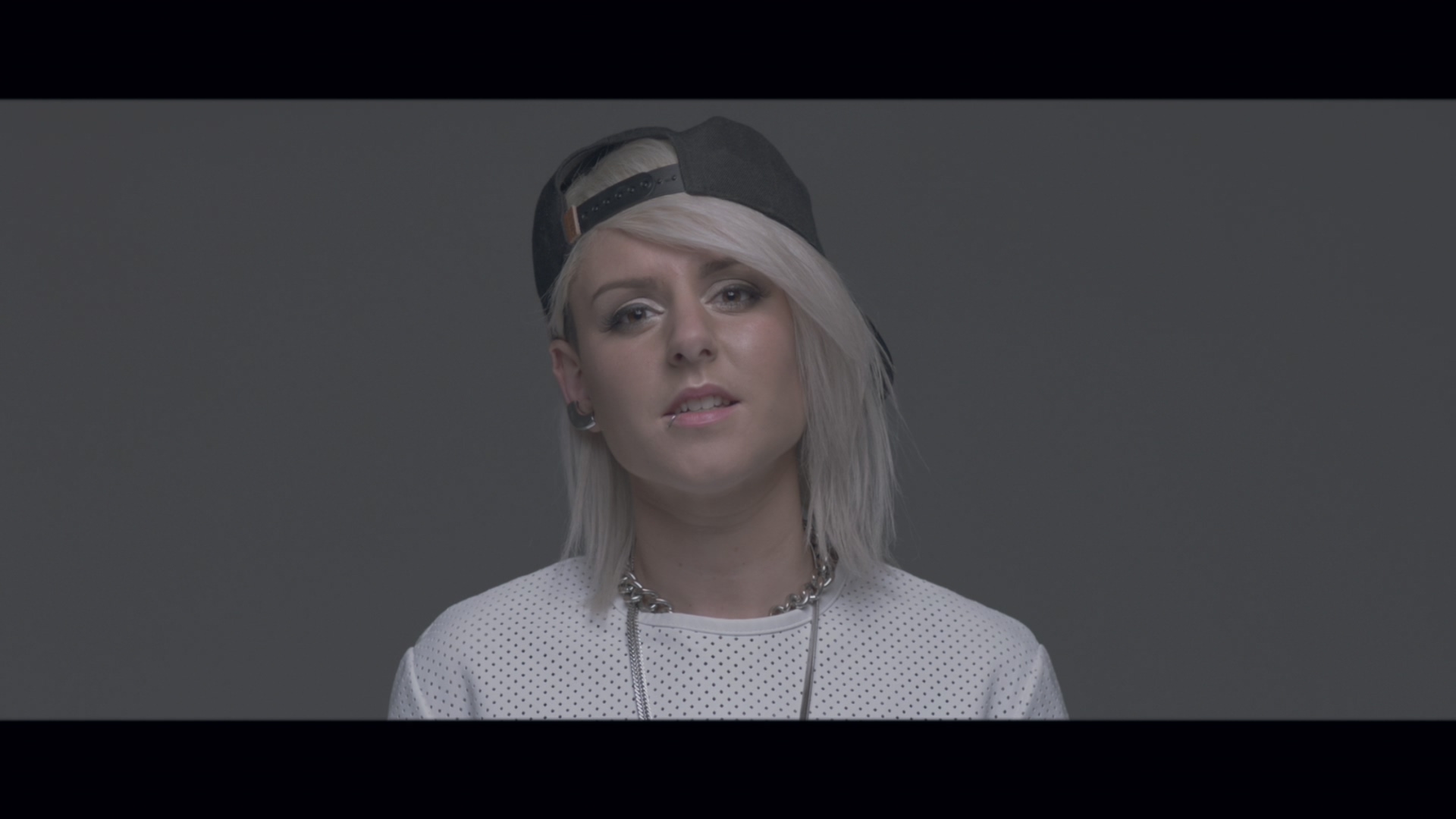 Christina Novelli - Same Stars [LPCM-MASTER-1080p-ProRes-2015].mov_20201103_194313.837