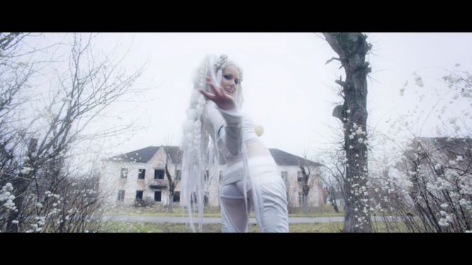 Kerli - Army of Love (Lpcm-Master-720p-ProRes).mov_20201104_