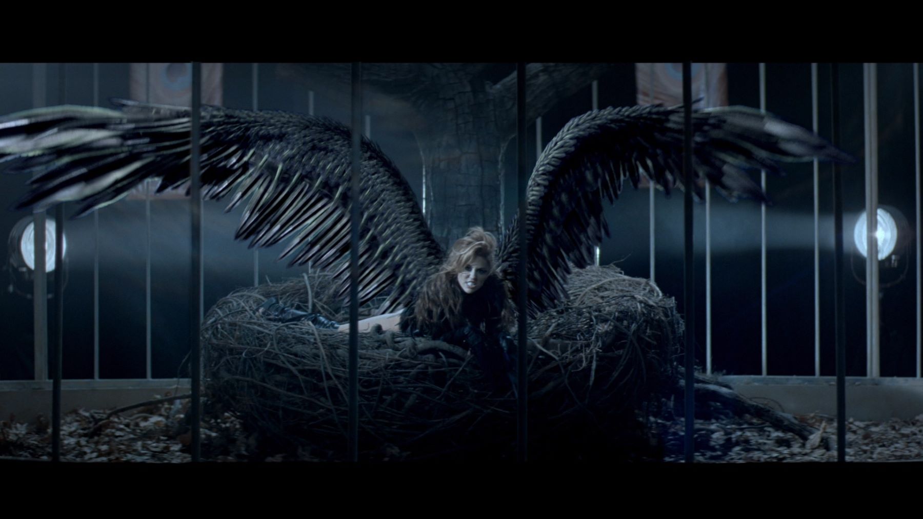Miley Cyrus - Can't Be Tamed (Master 1080p).mov_20210511_113138.643