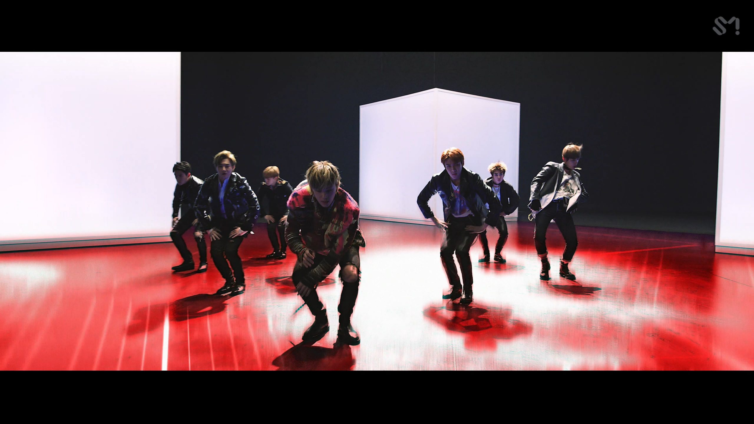 EXO - TEMPO (Master-4K-1.1G).mp4_20210806_135606.955